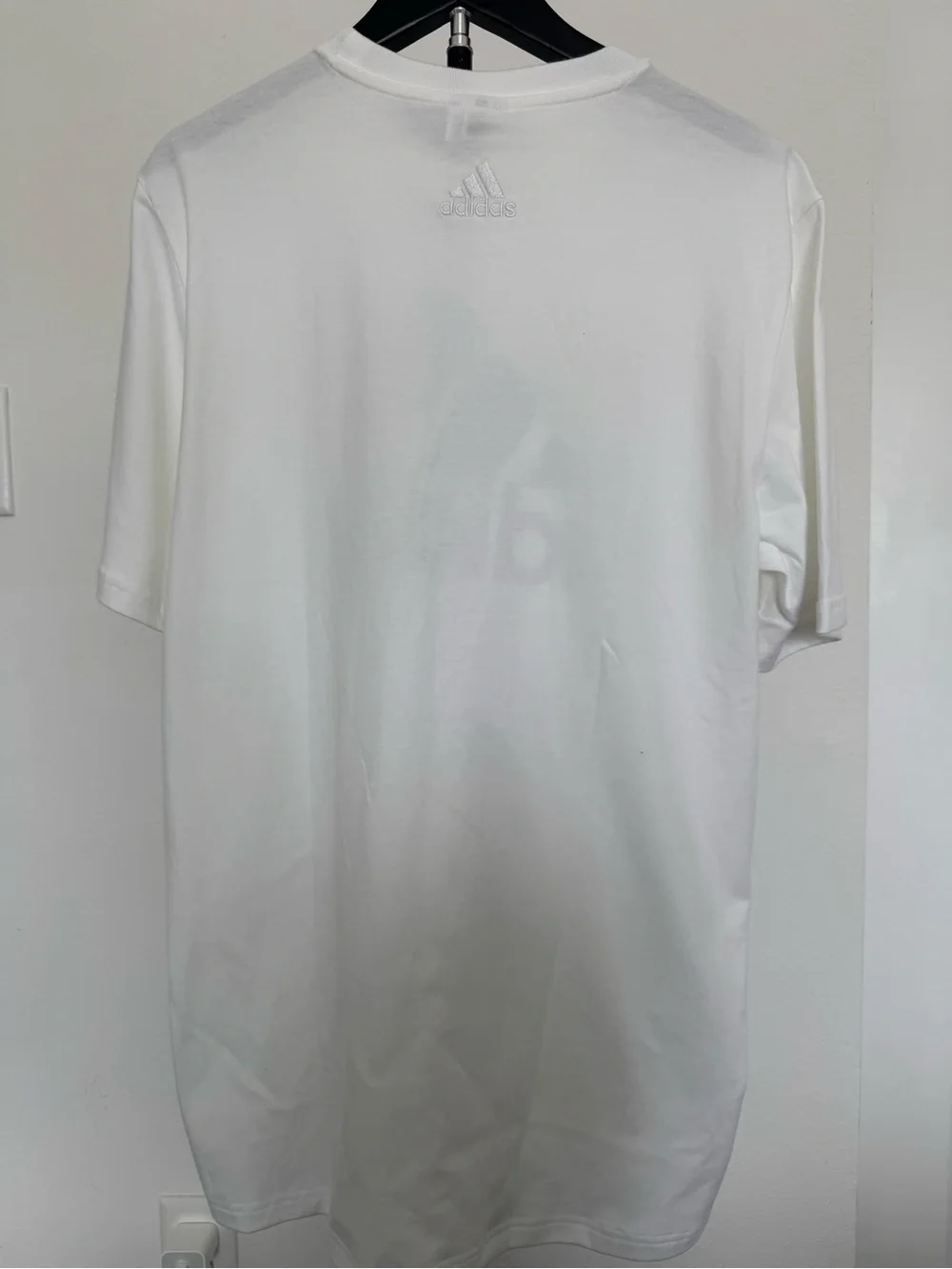 Adidas Essentials Big Logo T-Shirt Men’s M White Black NWT